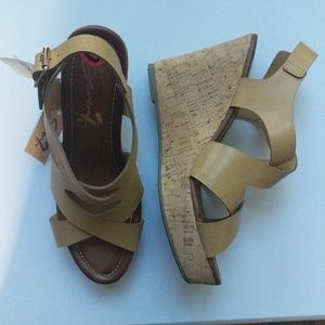 NEW!! Seven7 WINNIE WEDGES